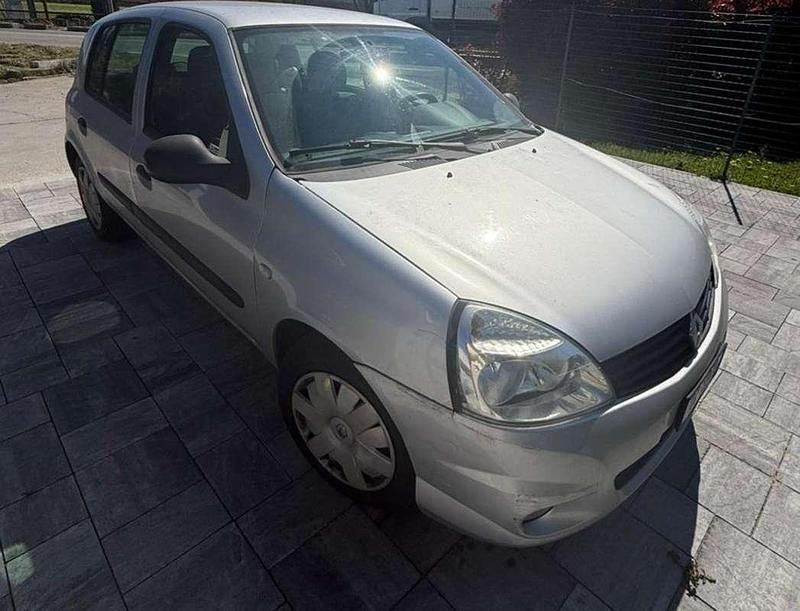 Usata Renault Clio II 58 CV (42 kW) 2009 Berlina