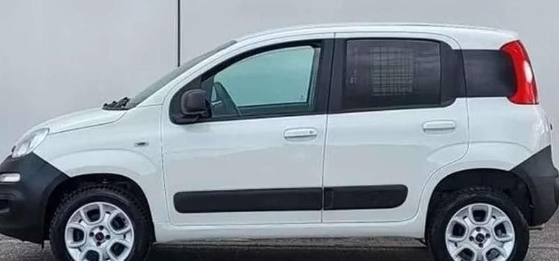 Usata Fiat Panda 4x4 S 95 CV (69 kW) 2016 Bianco Utilitaria