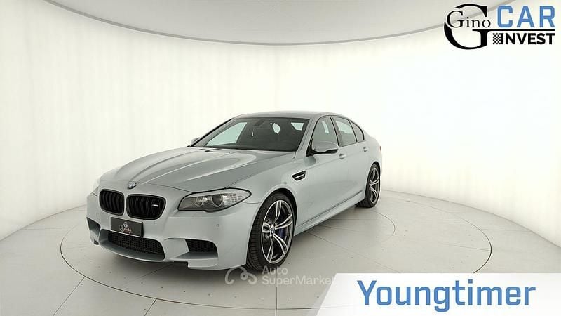 Argento Usata 2012 BMW M5 Shadowline Tre volumi | 42.500 € (Buon prezzo) - Immagine 1/4