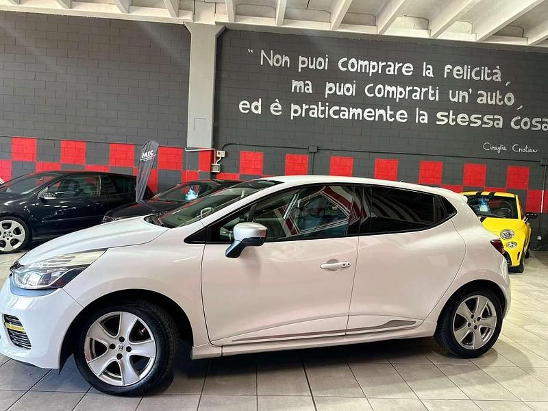 Occasion Renault Clio IV GT 120 PK (88 kW) 2016 Wit Sedan