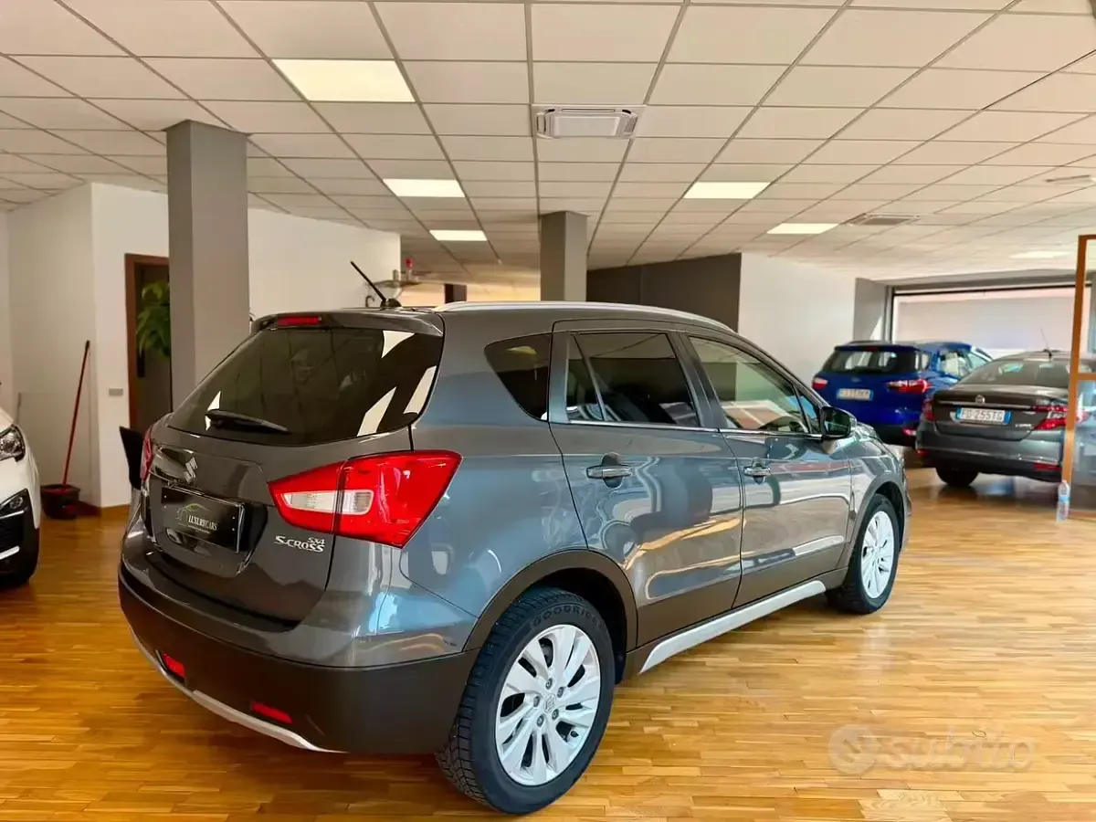 Usata Suzuki SX4 S-Cross 111 CV (81 kW) 2019 Grigio SUV