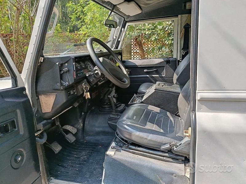 Usata Land Rover Defender 1996 Bianco SUV