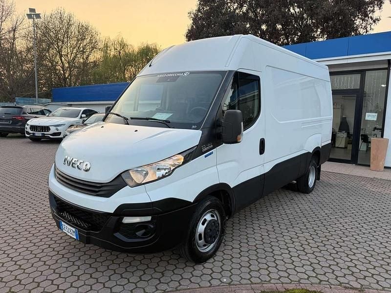 Usata Iveco Daily 136 CV (100 kW) 2019 Bianco Furgone