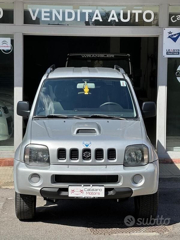 Grigio Usata 2004 Suzuki Jimny SUV | 10.000 € - Immagine 1/4