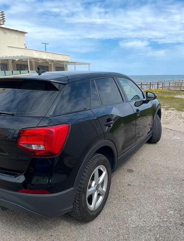Usata Audi Q2 116 CV (85 kW) 2019 Nero SUV