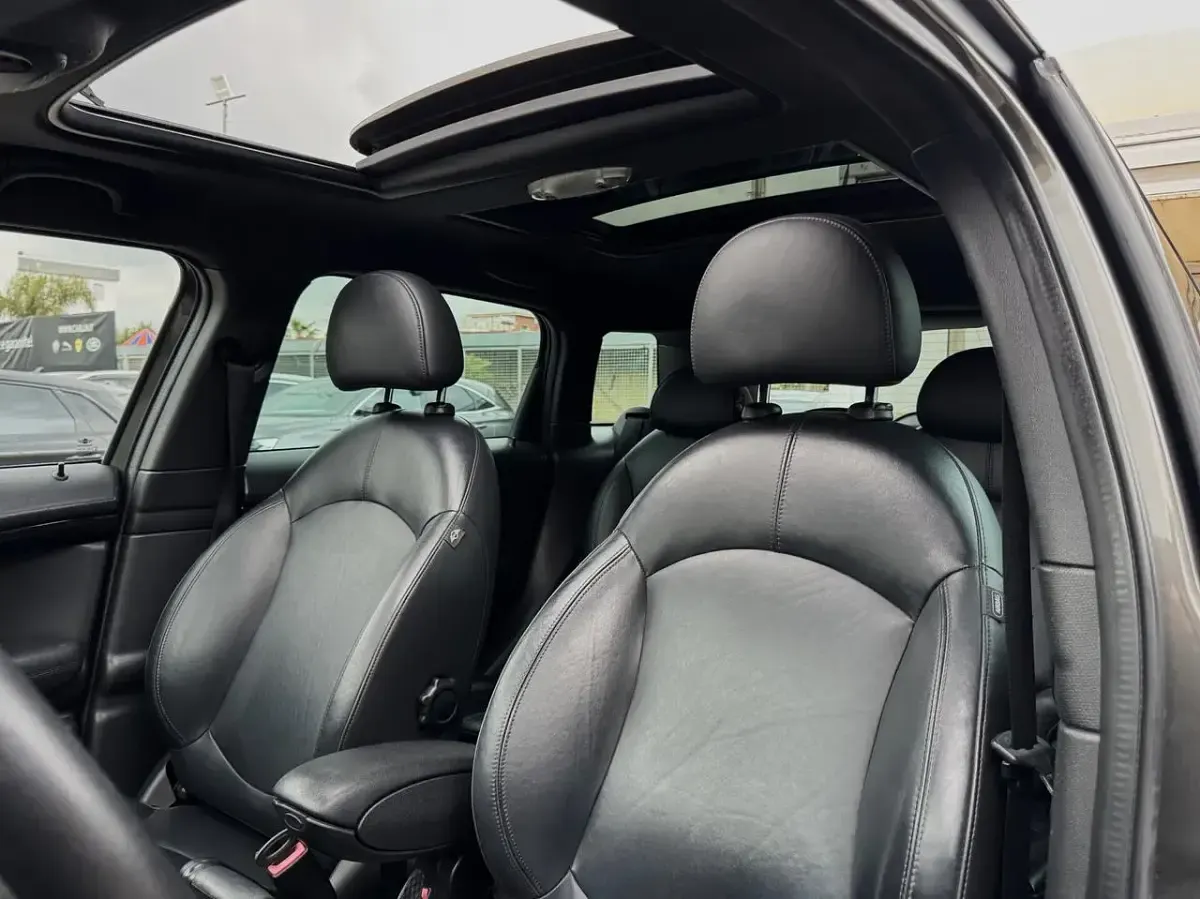 Usata Mini Park Lane Countryman 111 CV (81 kW) 2015 Grigio SUV