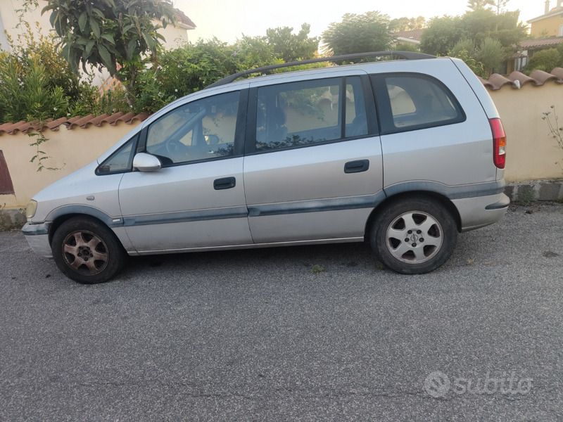 Usata Opel Zafira 2002 Monovolume