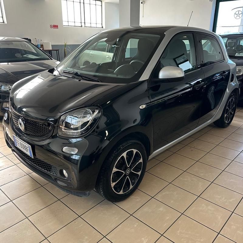 Usata Smart ForFour Prime 70 CV (51 kW) 2016 Nero Utilitaria