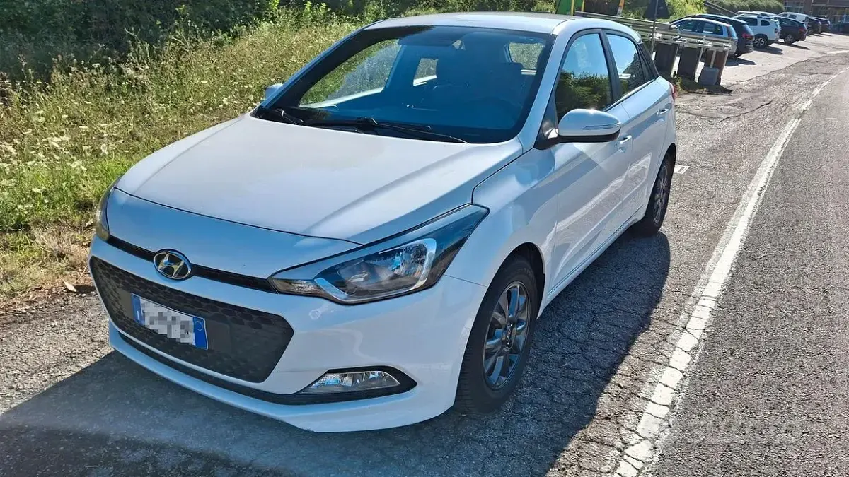 Usata Hyundai i20 84 CV (61 kW) 2018 Bianco Berlina