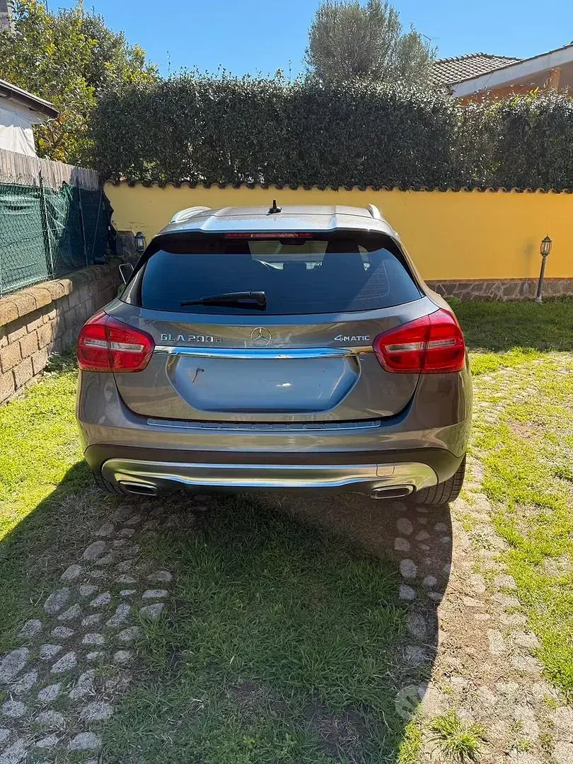 Usata Mercedes GLA200 136 CV (100 kW) 2015 SUV