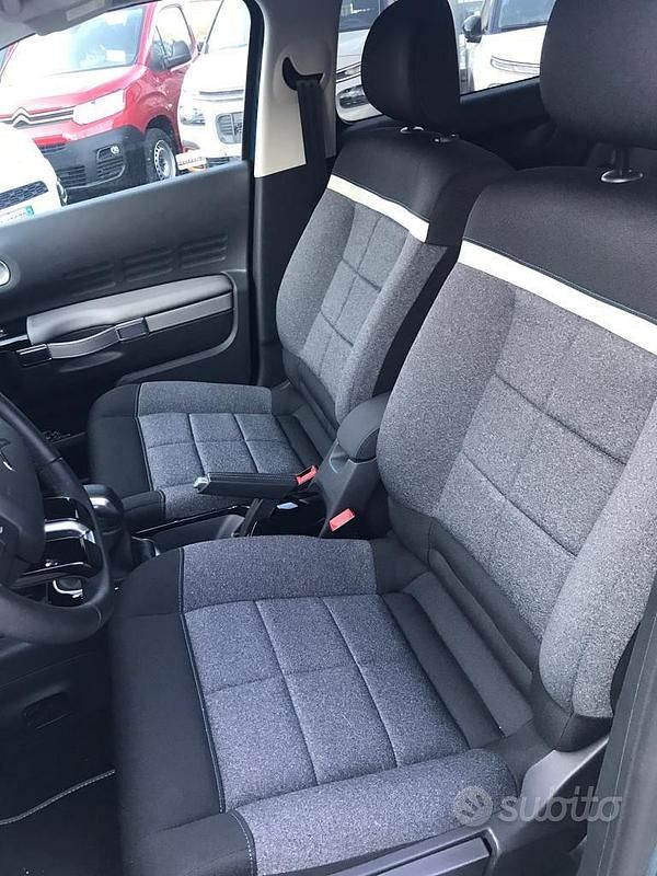 Usata Citroën C4 Shine 99 CV (72 kW) 2018 Blu SUV