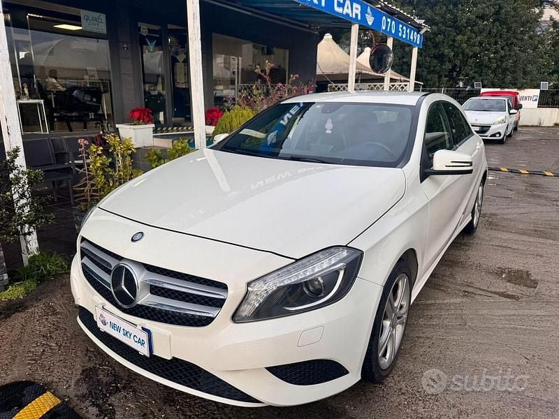 Bianco Usata 2013 Mercedes A180 Premium Berlina | 12.900 € (Molto cara) - Immagine 1/4