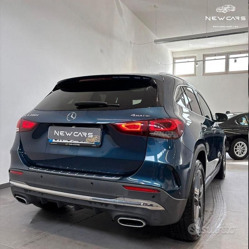 Usata Mercedes GLA200 Premium 150 CV (110 kW) 2022 Blu SUV