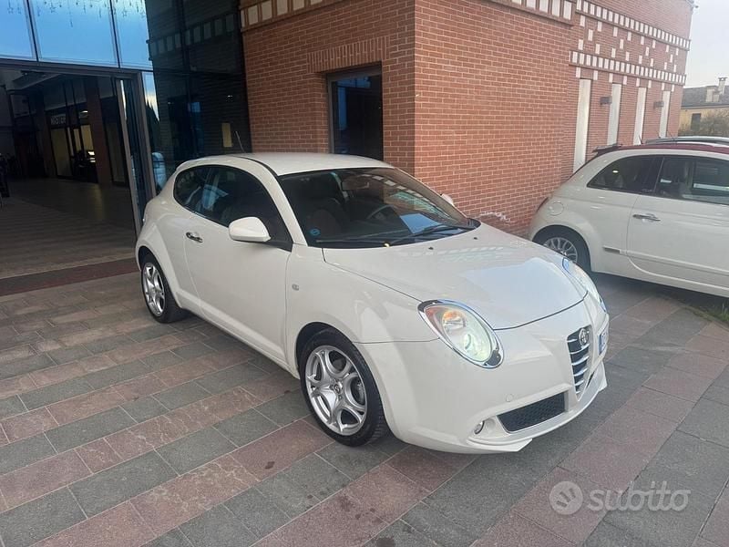 Usata Alfa Romeo MiTo Distinctive 90 CV (66 kW) 2009 Bianco Utilitaria