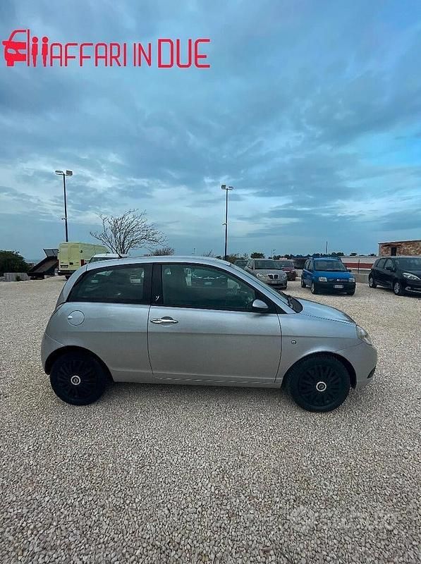 Usata Lancia Ypsilon 59 CV (43 kW) 2007 Grigio Utilitaria