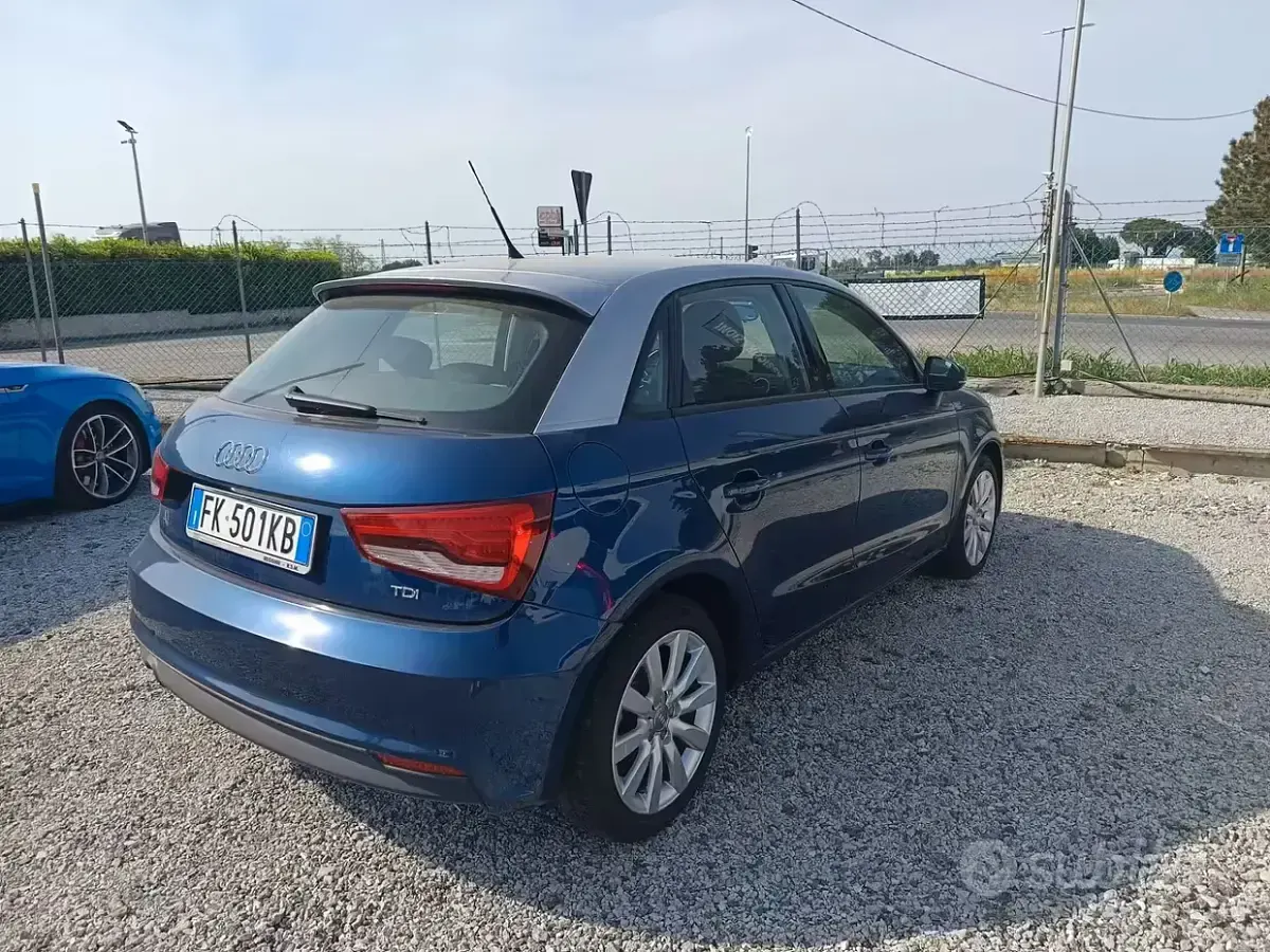 Usata Audi A1 Design 116 CV (85 kW) 2016 Blu Utilitaria