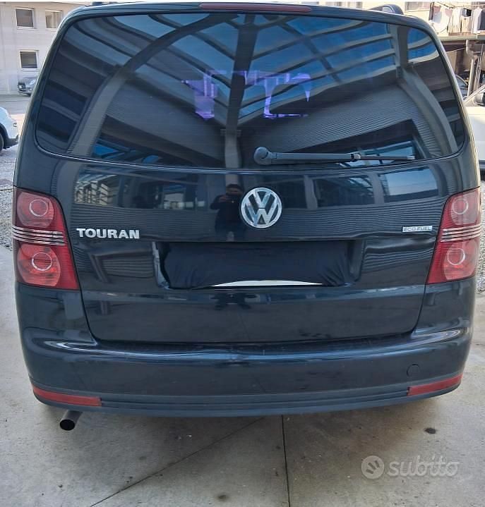 Usata VW Touran 2007 Nero Monovolume