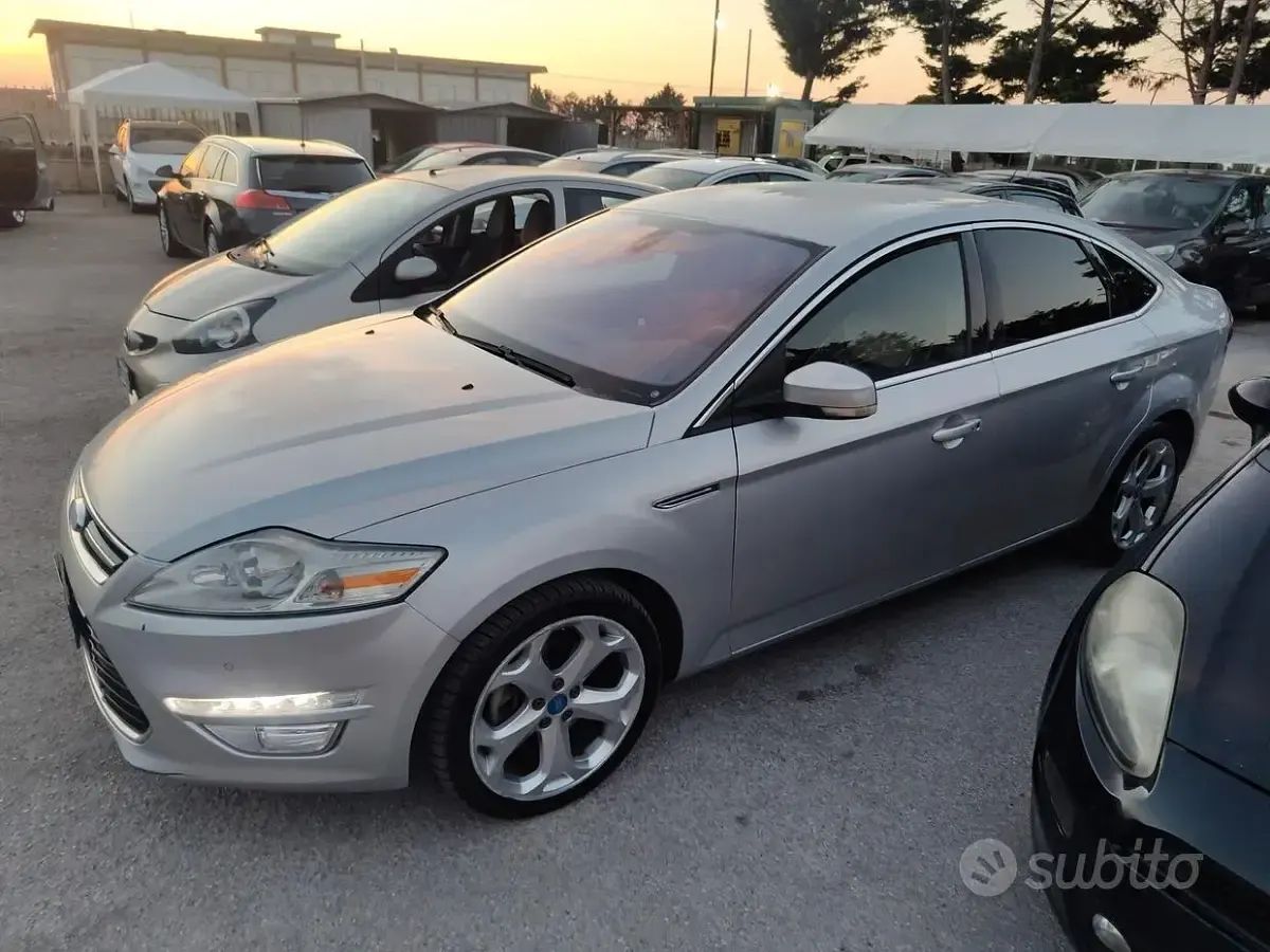 Usata Ford Mondeo Titanium 163 CV (119 kW) 2011 Grigio Berlina