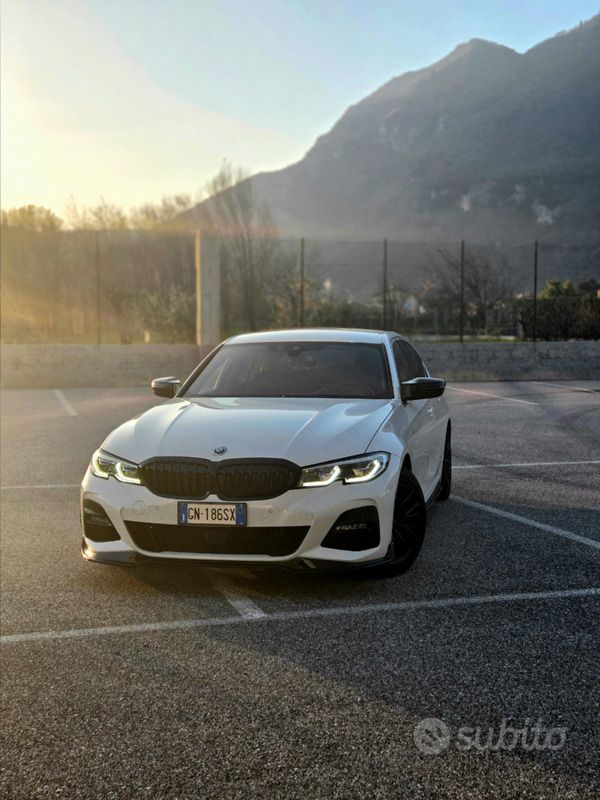 Bianco Usata 2020 BMW 320 M Performance Tre volumi | 35.500 € - Immagine 1/4