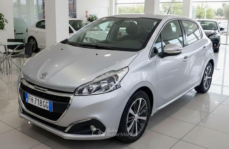 Usata Peugeot 208 82 CV (60 kW) 2017 Argento Utilitaria