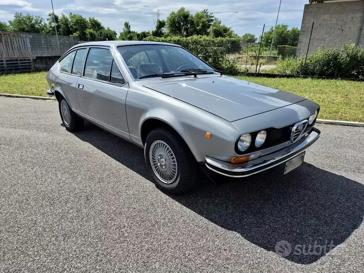 Usata Alfa Romeo Alfetta GT/GTV 122 CV (89 kW) 1970 Grigio Coupé