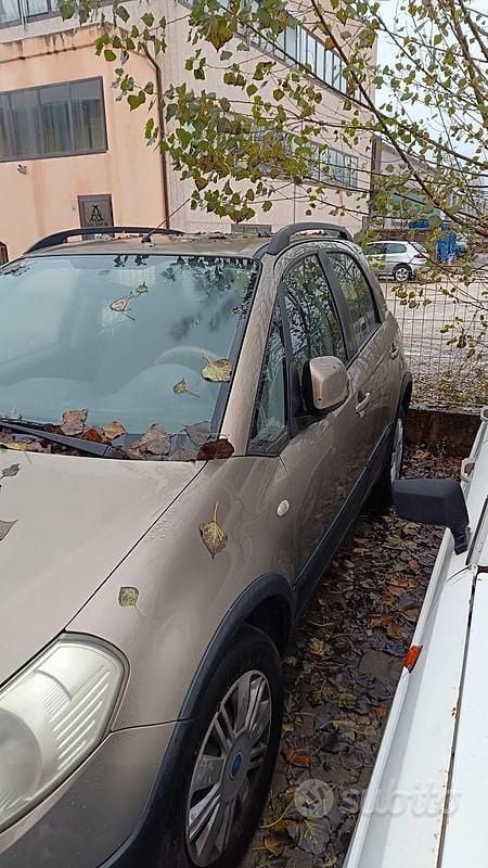 Usata 2007 Fiat Sedici SUV | 500 € - Immagine 1/3