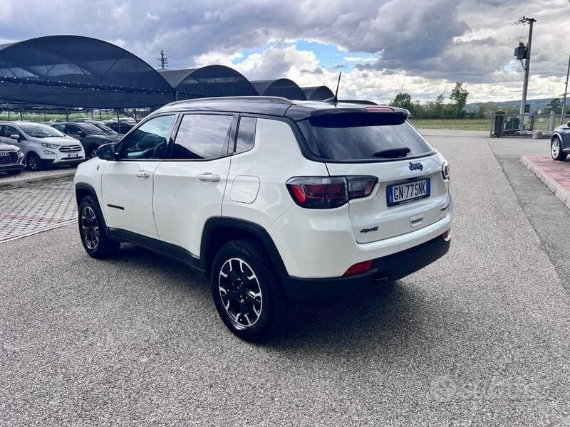 Usata Jeep Compass Trailhawk 240 CV (176 kW) 2023 Bianco SUV