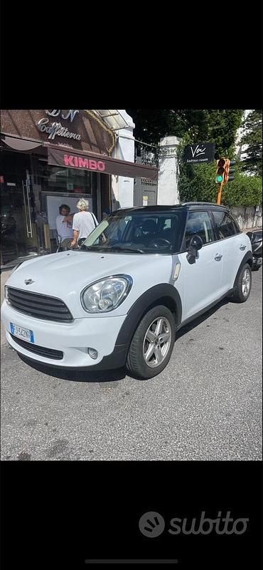 Usata Mini One Countryman 122 CV (89 kW) 2012 Bianco SUV