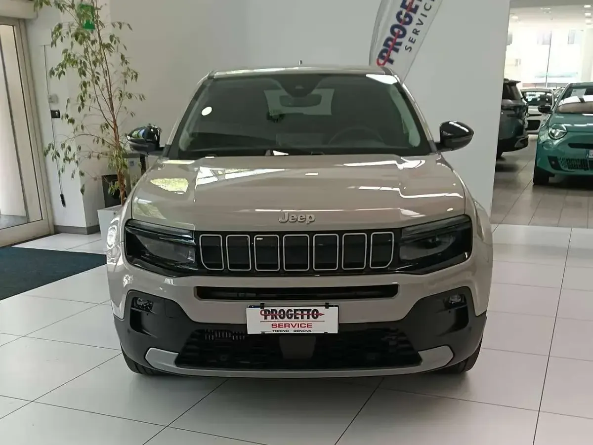 Usata Jeep Avenger Summit 101 CV (74 kW) 2025 Sabbia SUV