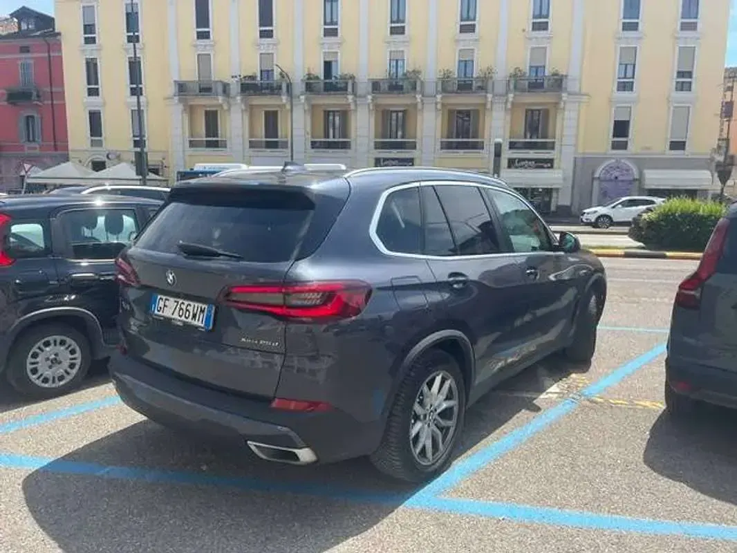 Usata BMW X5 231 CV (169 kW) 2021 Grigio SUV