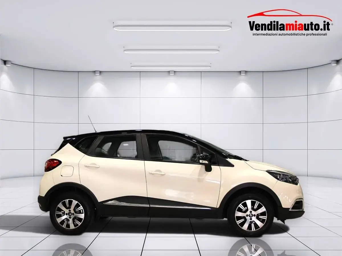 Usata Renault Captur 90 CV (66 kW) 2016 Beige SUV