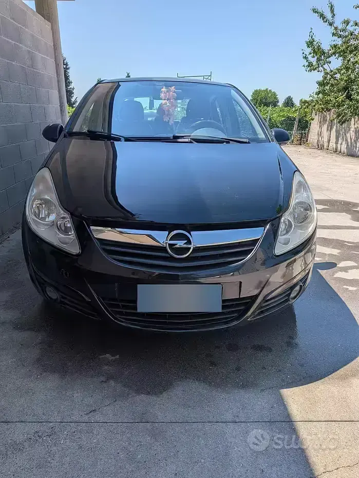 Usata Opel Corsa 90 CV (66 kW) 2007 Nero Utilitaria