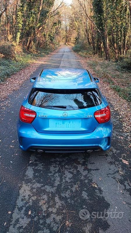 Usata Mercedes A200 Premium 136 CV (100 kW) 2015 Blu Berlina