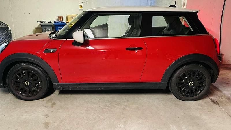 Usata Mini Cooper SE Classic 75 kW (102 CV) 2021 Utilitaria