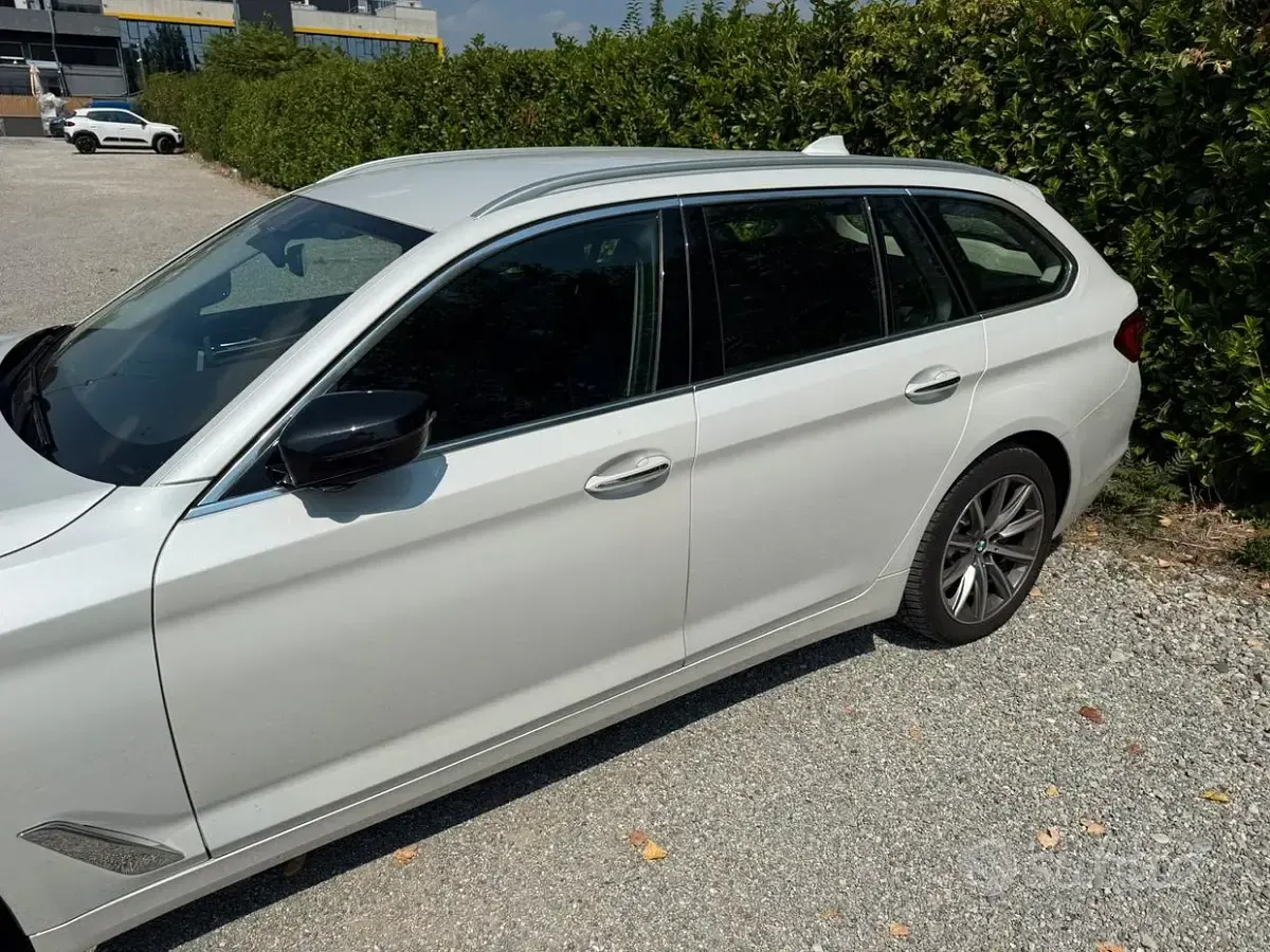 Usata BMW 520 Luxury Line 190 CV (139 kW) 2017 Bianco Station wagon