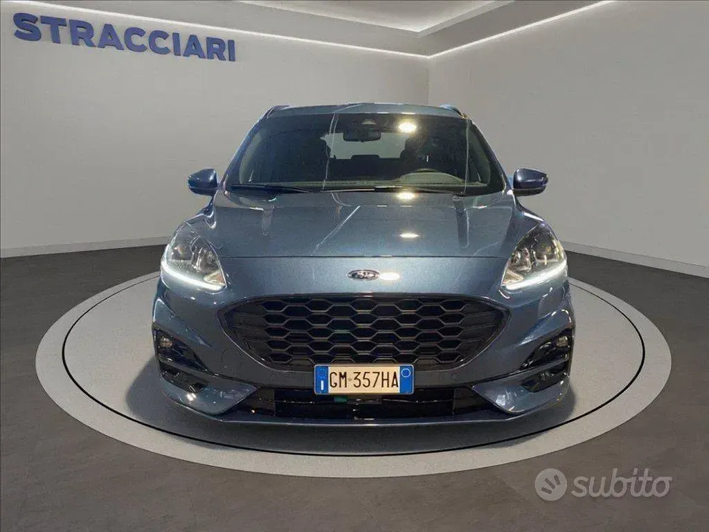 Usata Ford Kuga ST-Line 190 CV (139 kW) 2023 Blu metallizzato SUV