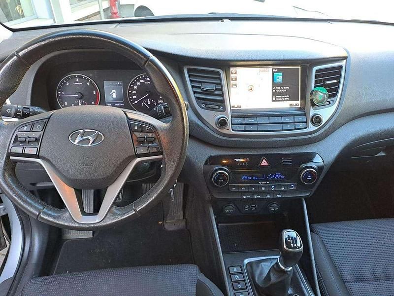 Usata Hyundai Tucson Comfort 116 CV (85 kW) 2016 Argento SUV