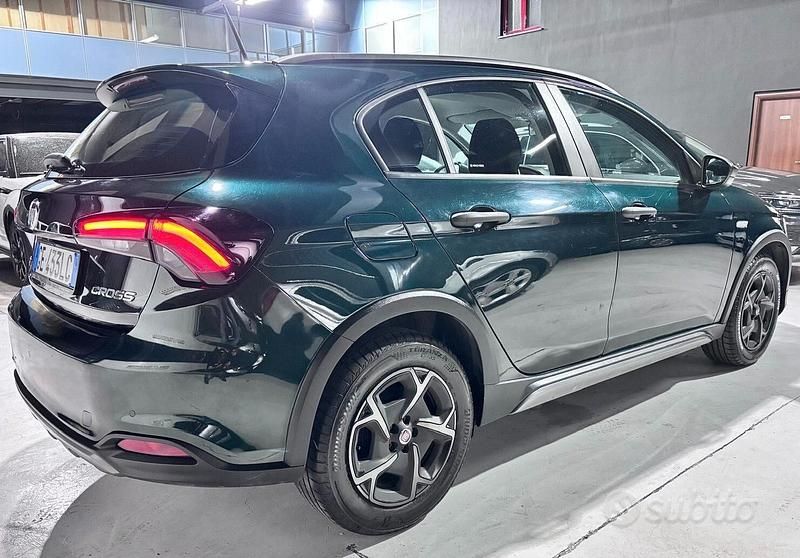 Occasion Fiat Tipo Cross 101 ch (74 kW) 2021 Bleue SUV