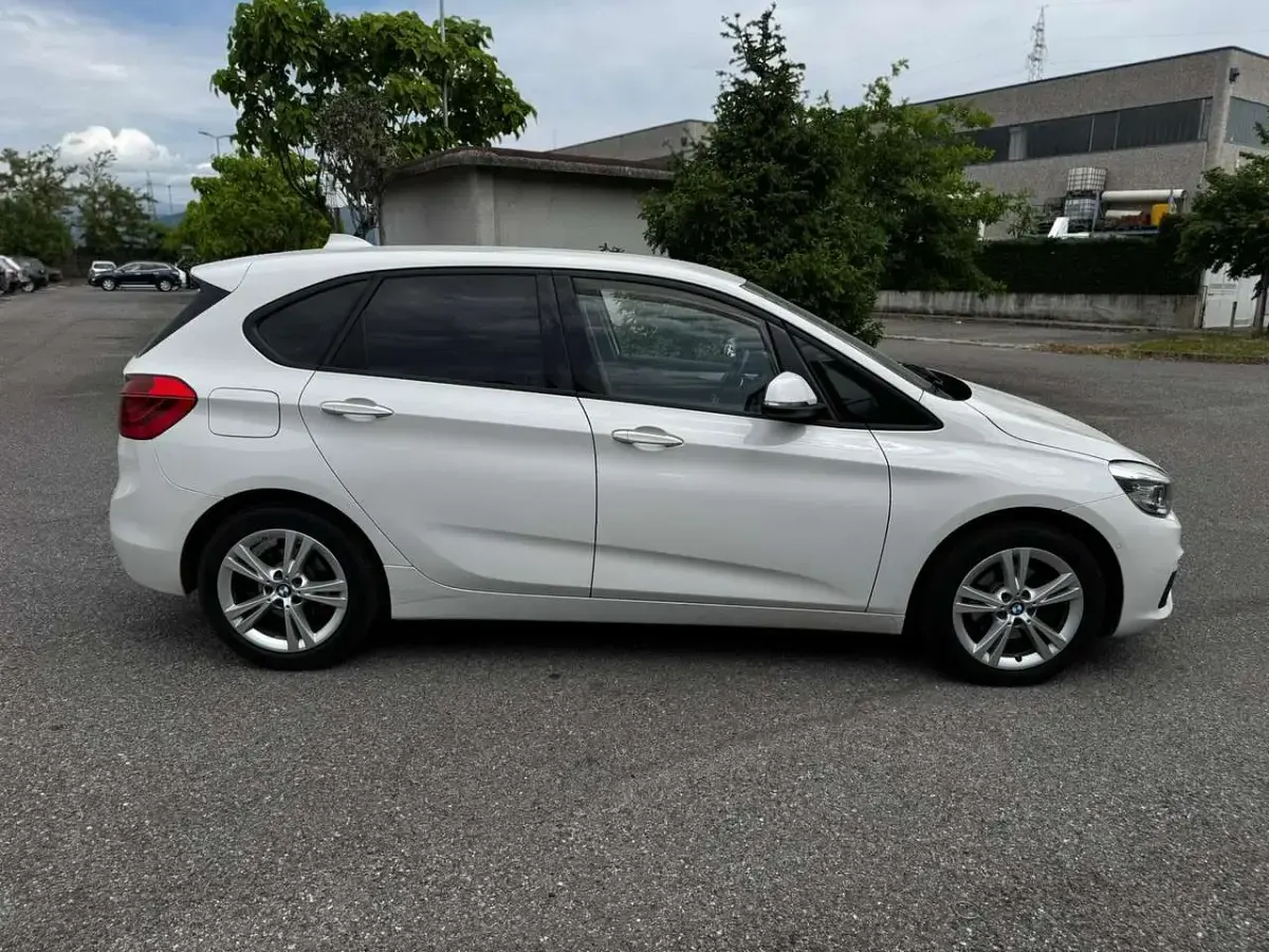 Usata BMW 218 Active Tourer 150 CV (110 kW) 2016 Bianco Monovolume