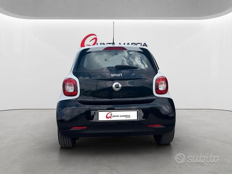 Usata Smart ForFour Passion 70 CV (51 kW) 2015 Nero Utilitaria