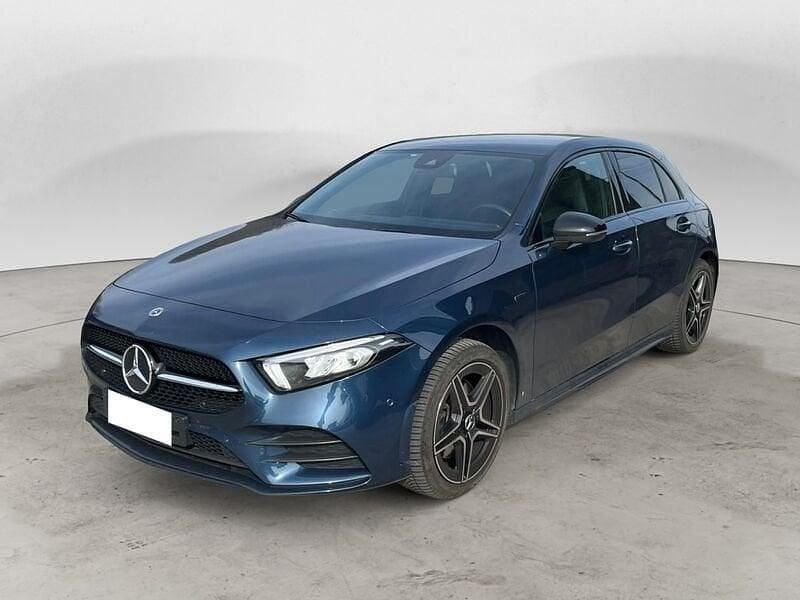 Usata Mercedes A250 Premium 218 CV (160 kW) 2020 Blu Utilitaria