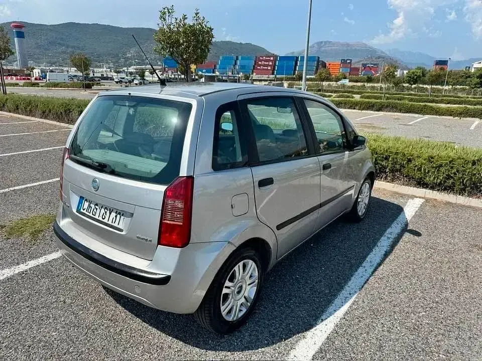 Usata Fiat Idea Dynamic 69 CV (50 kW) 2005 Argento Monovolume