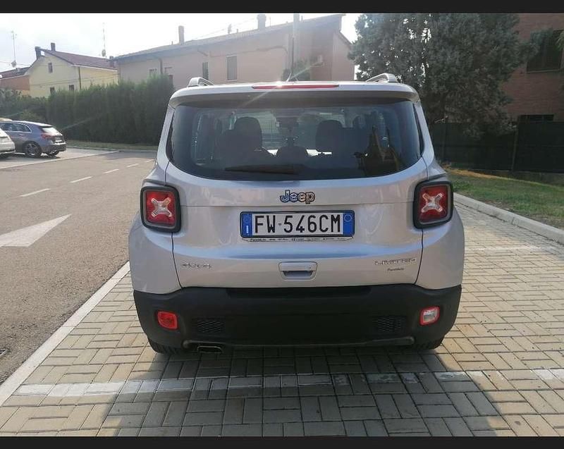 Usata Jeep Renegade Limited 140 CV (102 kW) 2019 Grigio SUV