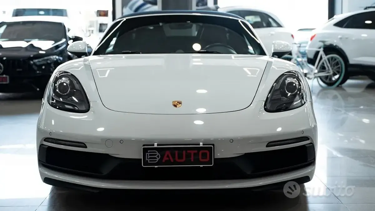 Usata Porsche 718 Chrono 365 CV (268 kW) 2019 Bianco Cabrio