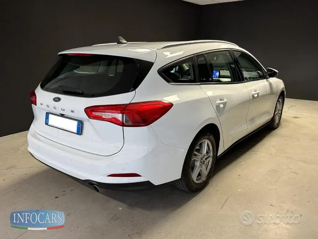 Usata Ford Focus Business Edition 120 CV (88 kW) 2021 Bianco Station wagon