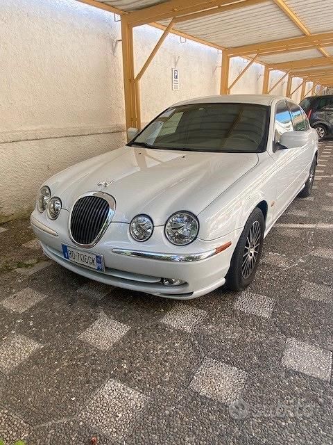 Usata Jaguar S-Type S 238 CV (175 kW) 1999 Bianco Berlina