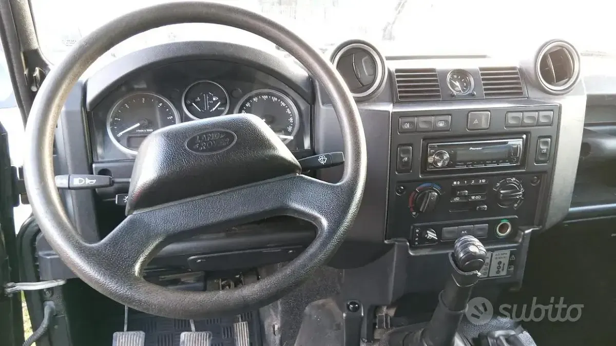 Usata Land Rover Defender 2011 Marrone SUV