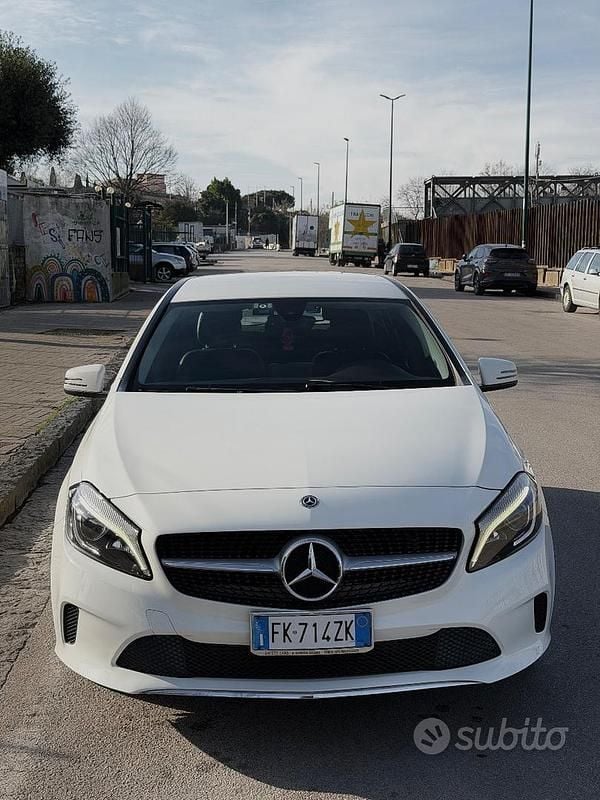 Usata Mercedes A180 110 CV (80 kW) 2017 Bianco Berlina