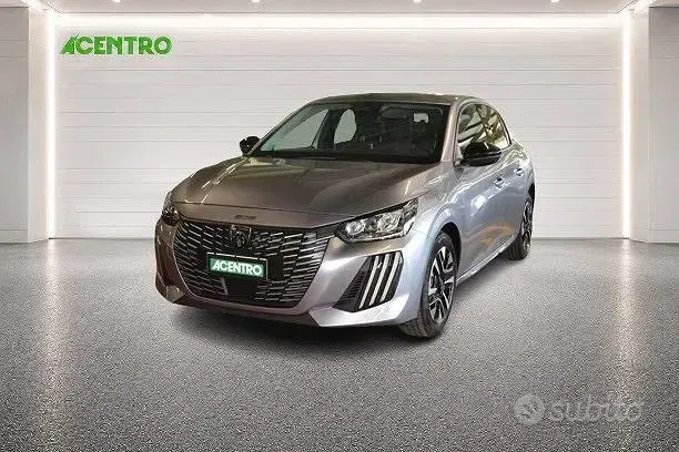 Usata Peugeot 208 Allure 100 CV (73 kW) 2025 Grigio Utilitaria