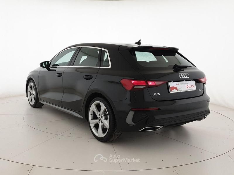 Usata Audi A3 S-Line 116 CV (85 kW) 2021 Nero mito metallizzato Berlina